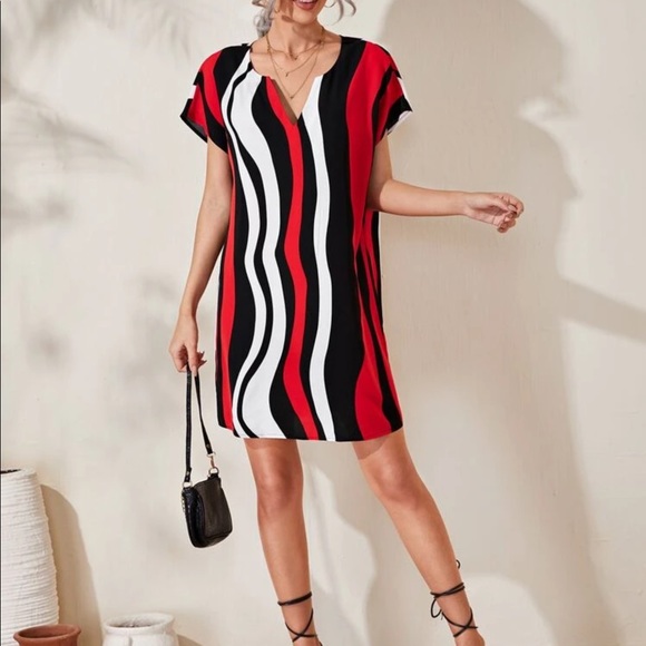 Notched neck colorblock dress - Picture 3 of 5